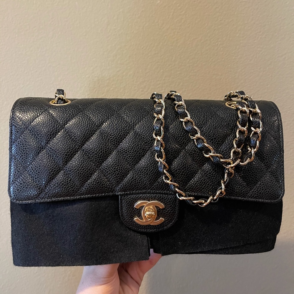 Authentic Medium Classic Flap